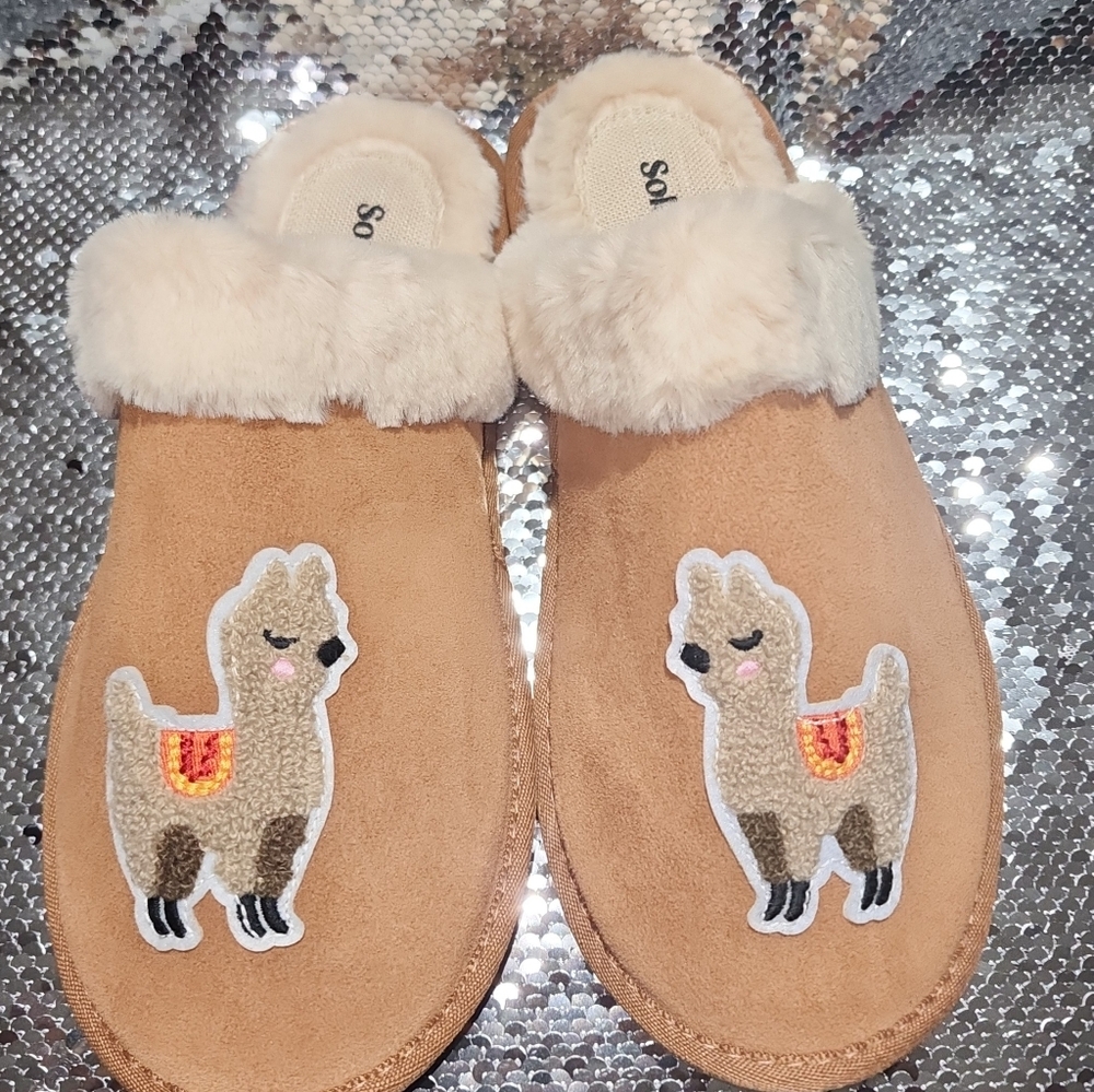 Slippers - Picture 3 of 5